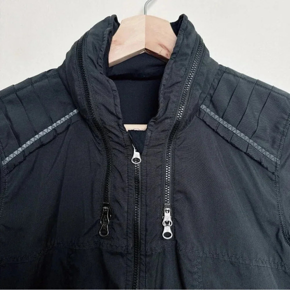 Lululemon Womens Size 4 Spring Forward Hidden Hood Jacket - Picture 10 of 16